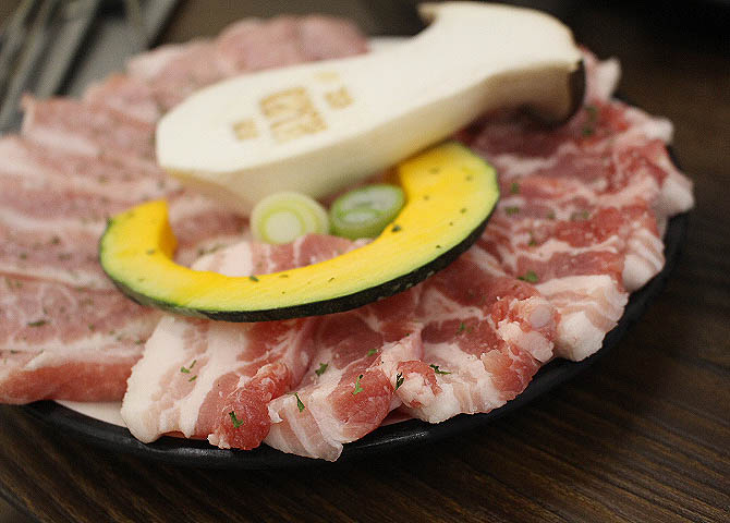 부산 전포동 옛날삼겹살 '뇽뇽'