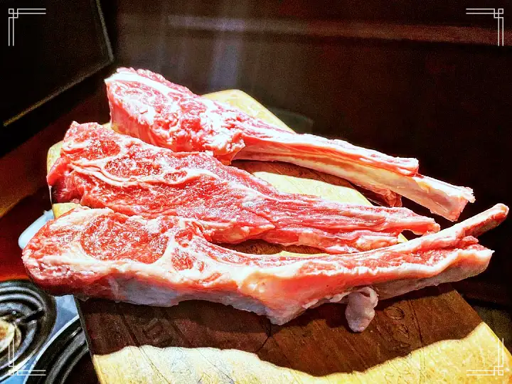 줄서는식당 송파구 잠실 이베리코 목살 토치불 바베큐 맛집 엄현경 송리단길 석촌호수 핫플 목차돌 베요타 하몽 청국장 된장찌개 권율 추천 50회 소개