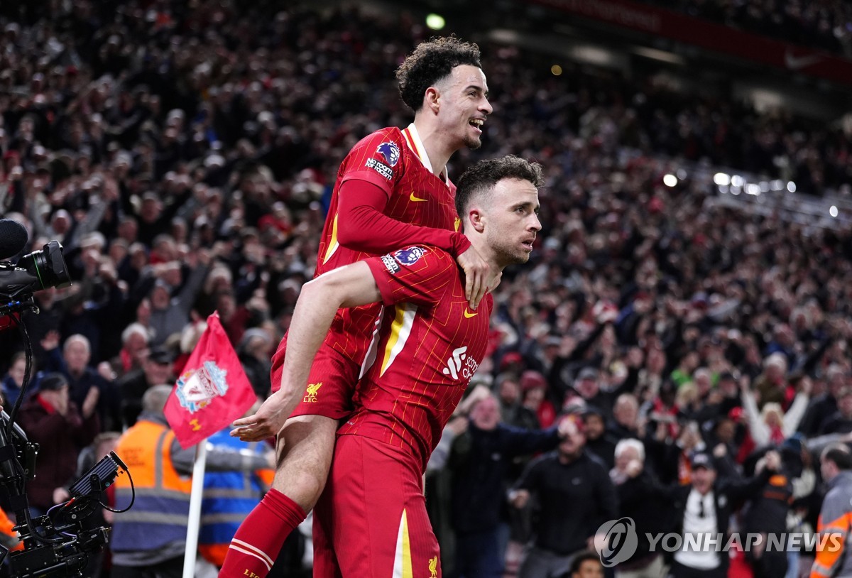 골넗고 좋은 조타와 존스=연합뉴스 출저