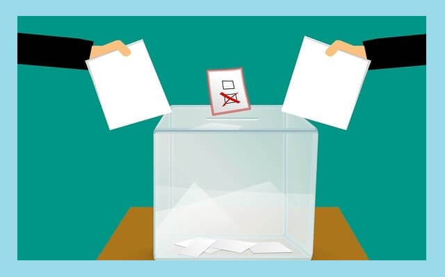 투표함-양쪽-손