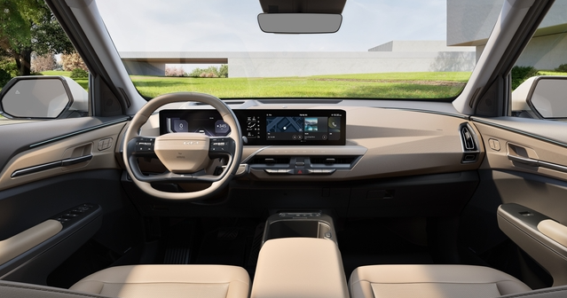 2. 실내 공간 — 패밀리카 감성에 딱 맞춘 구성