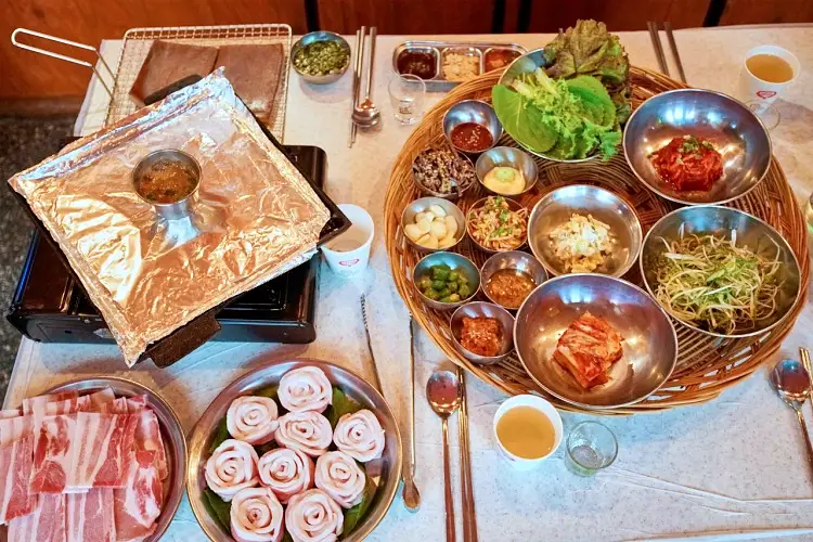 줄서는식당 한혜진 추천 껍데기 붙은 냉동삼겹살 냉삼 관자 미나리 흑돼지 삼합, 통벌집 삼겹살, 돼지꼬랑지 맛있는 식당 강남구청 청담동 맛집 소개