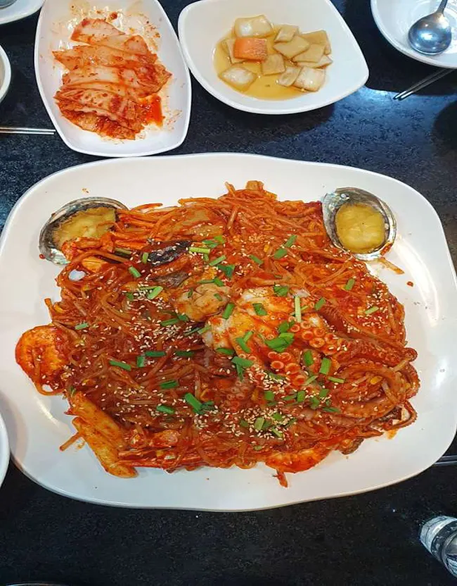 늘봄해물찜&손칼국수 답십리본점