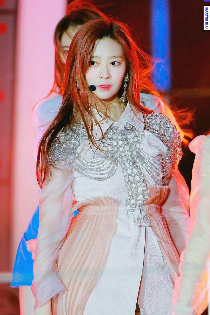 아이즈원 김민주 최애사진
