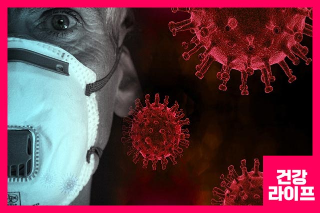 외출하면 손소독을 철저히 하고&#44; 외출 후에도 손&#44; 발을 씻고 양치도 해서 개인 위생을 철저히 관리