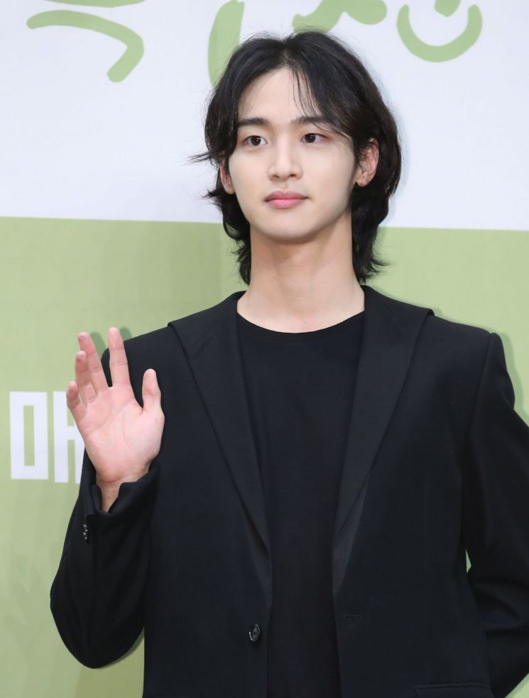 남자 긴머리