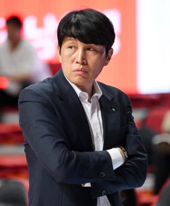 위성우 감독 프로필 나이 고향 연봉 경력