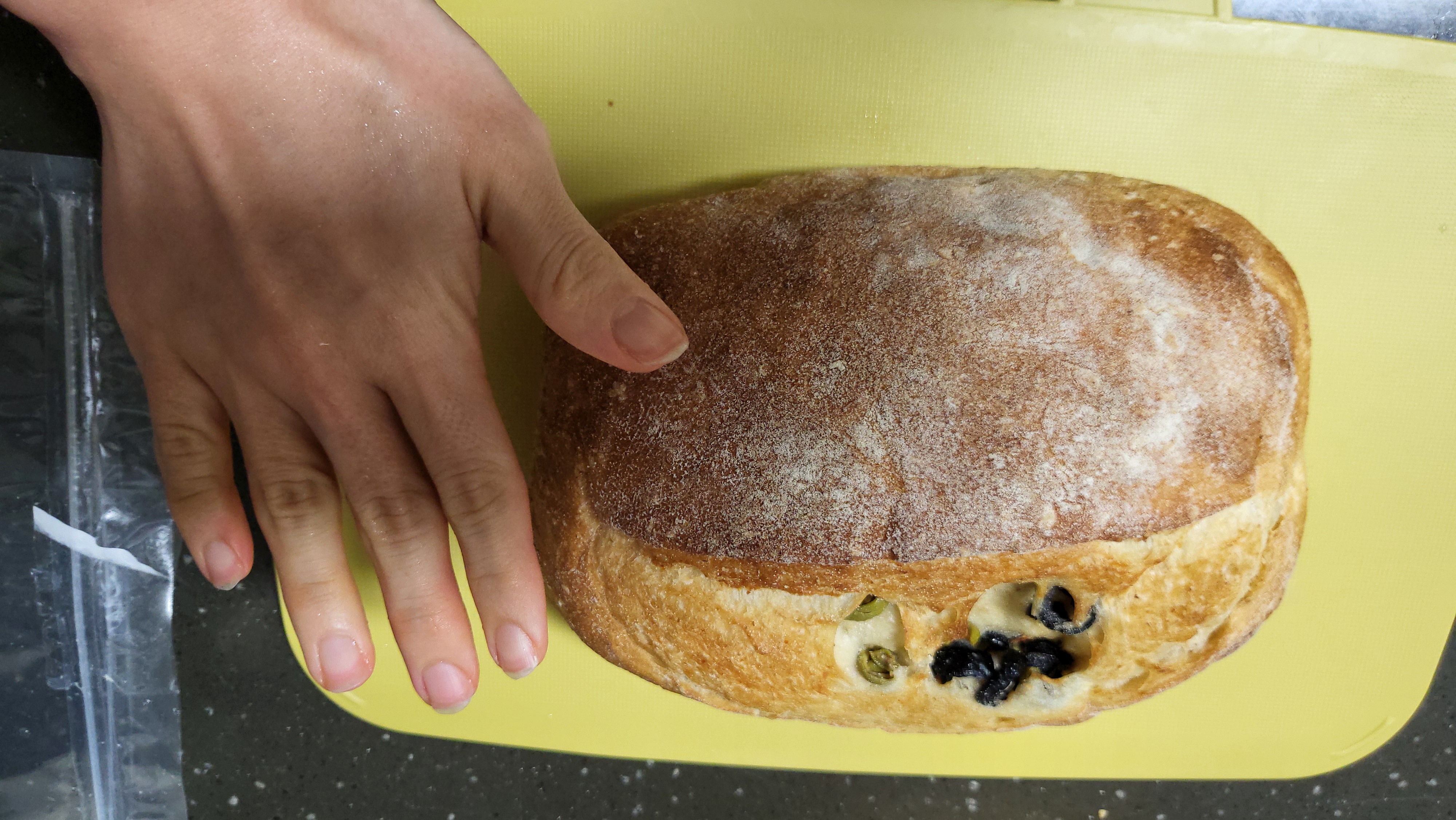 올리브 호밀깜빠뉴