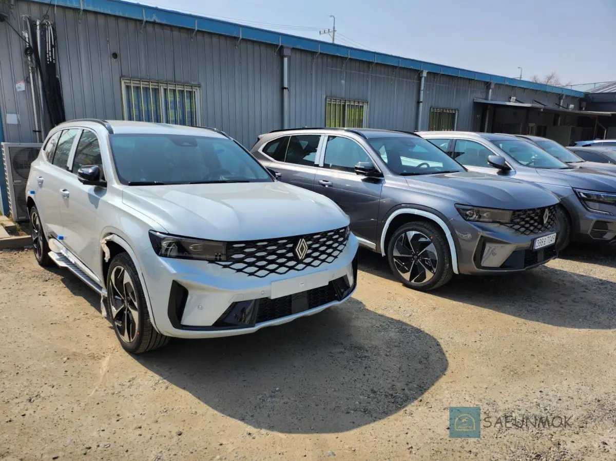 르노-그랑-콜레오스-출고-대기-차량