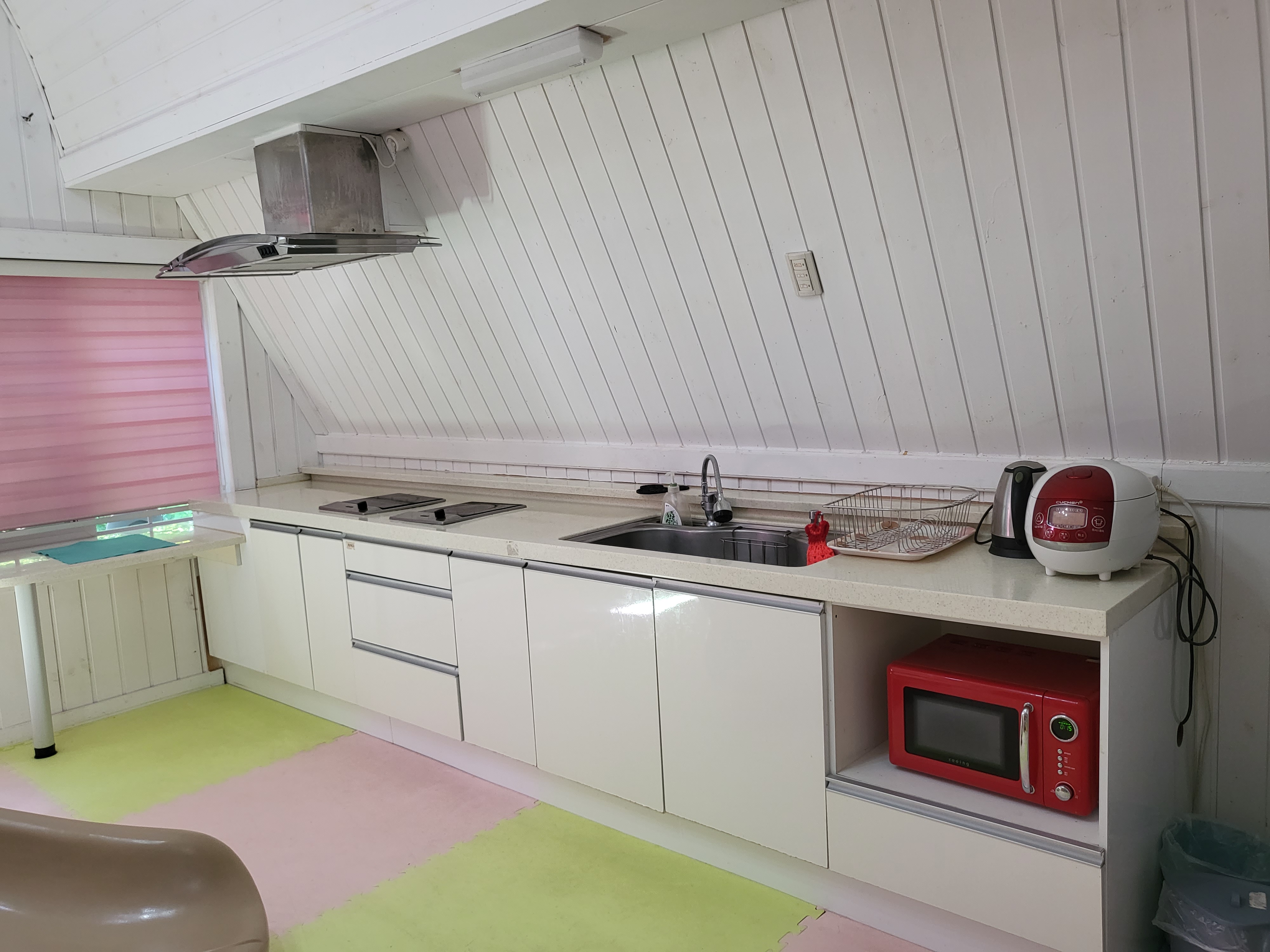 루루키즈팬션 - 주방