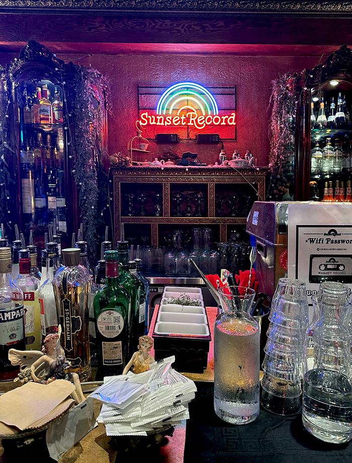 을지로 카페 추천 힙한 감성 칵테일 LP바 선셋레코드 Sunset Record