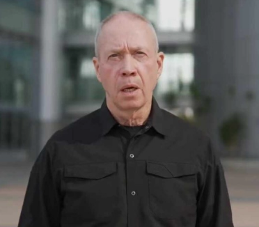 전쟁선포를 하고 있는 이스라엘 국방장관