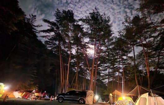 강원도 산골 계곡 캠핑장