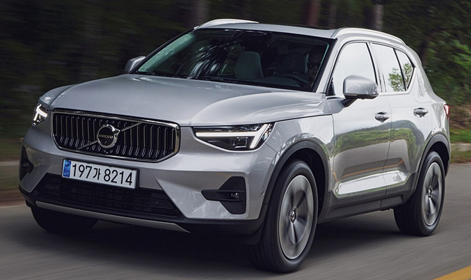 볼보 XC40 찐 리뷰 (디자인, 실내공간, 안전성)