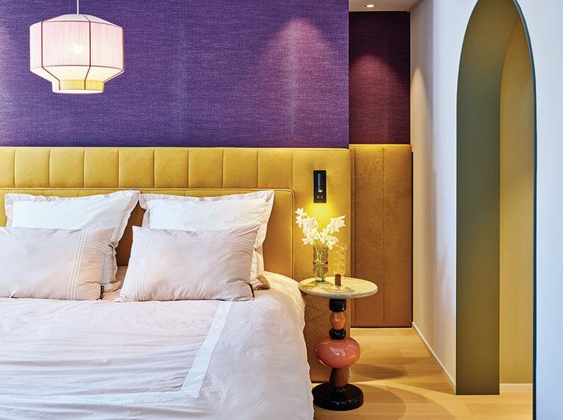 맥시멀리스트 인테리어 침실