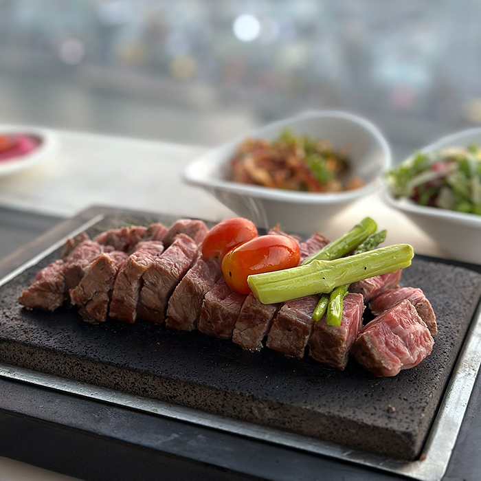 베트남 다낭 맛집 다낭타워 스테이크 하우스 & 루프탑바 Danang tower 다낭타워