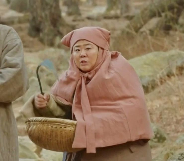 이정은 주요 출연작과 다양한 활약