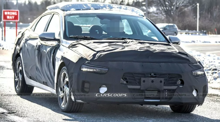 현대 아반떼 페이스리프트