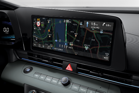 아반떼하이브리드 내부 디자인