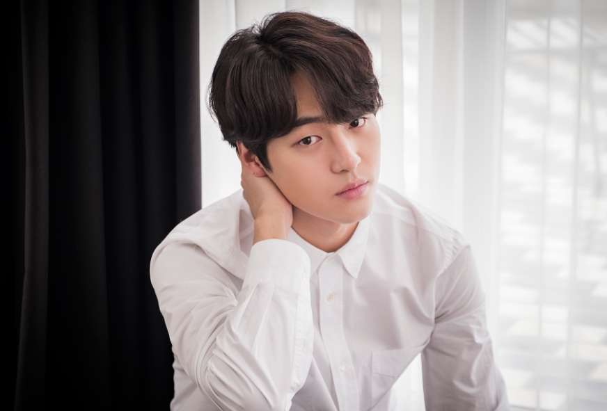 양세종 흰셔츠