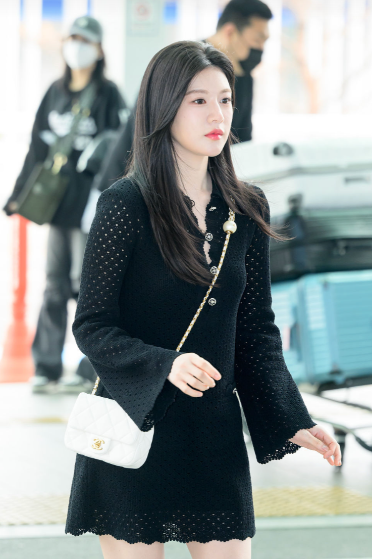 공항 패션 샤넬 클래식 플랩백 고윤정