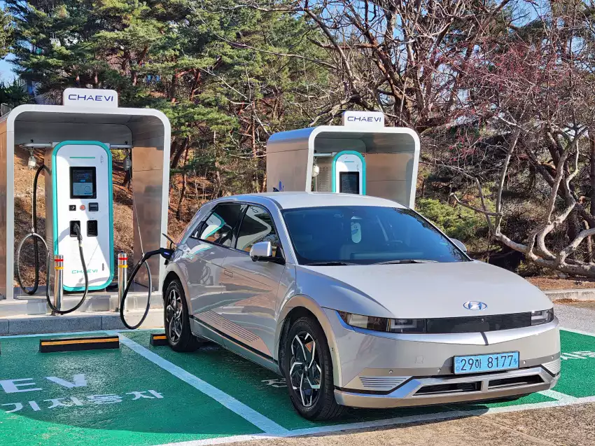 파계2 공영주차장에 설치 운영 중인 대영채비 급속 충전소입니다.