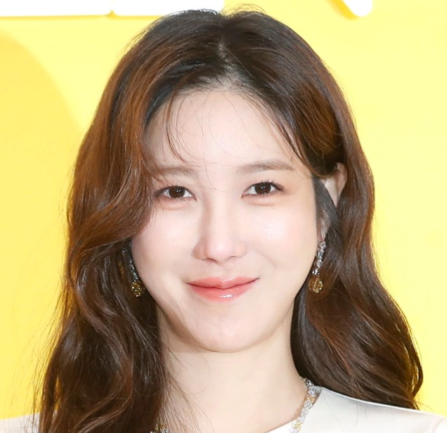 이지아 나이 고향 학력 전남편 경력 &amp;#124; 이지아 친일파 부친 법적공방 논란 이유