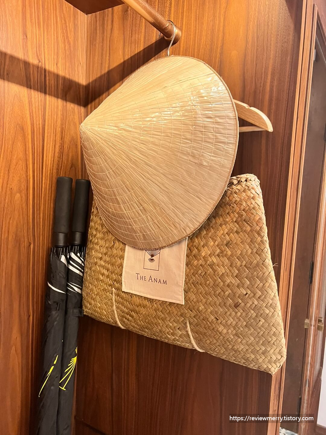 우산,모자,라탄백