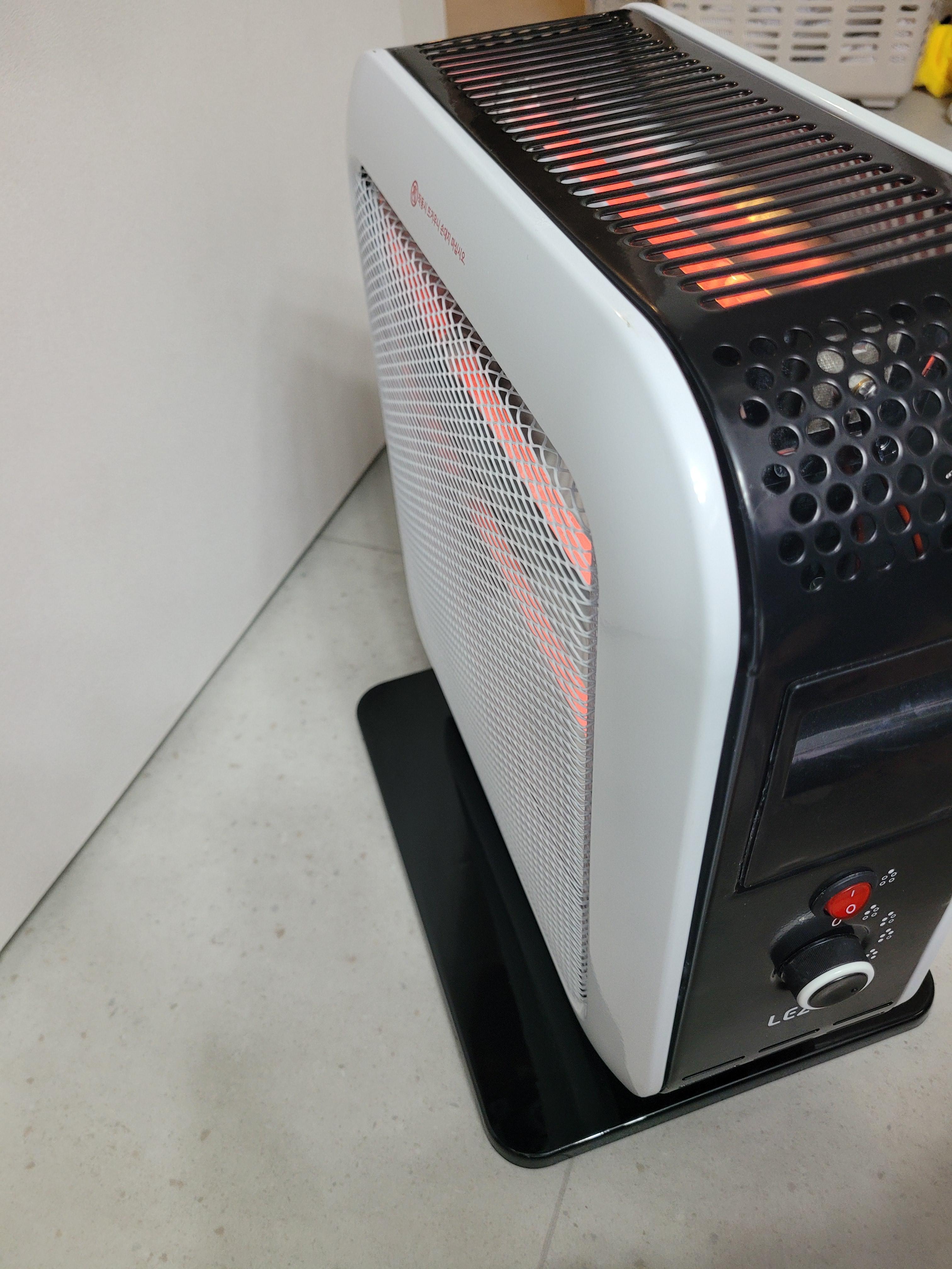 전기히터 제품 작동하는 사진