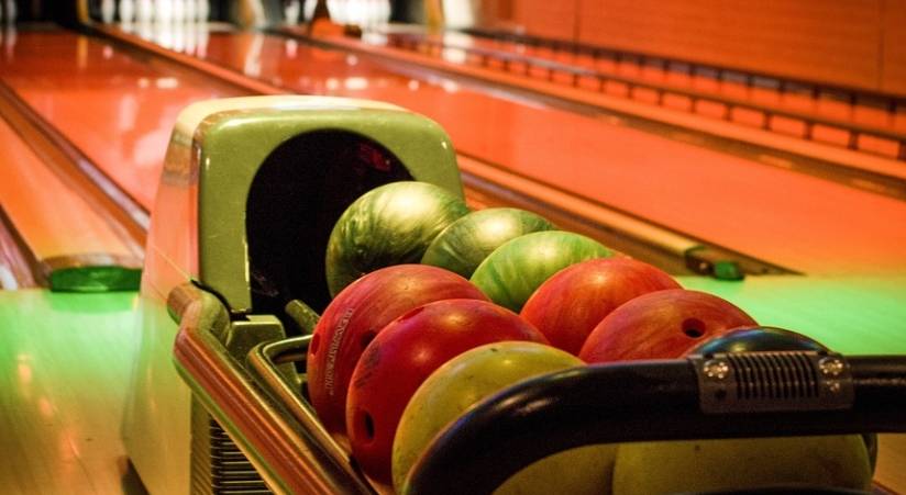볼링을 잘 치는 방법과 볼링 공 무게 선택하는 방법 사진3