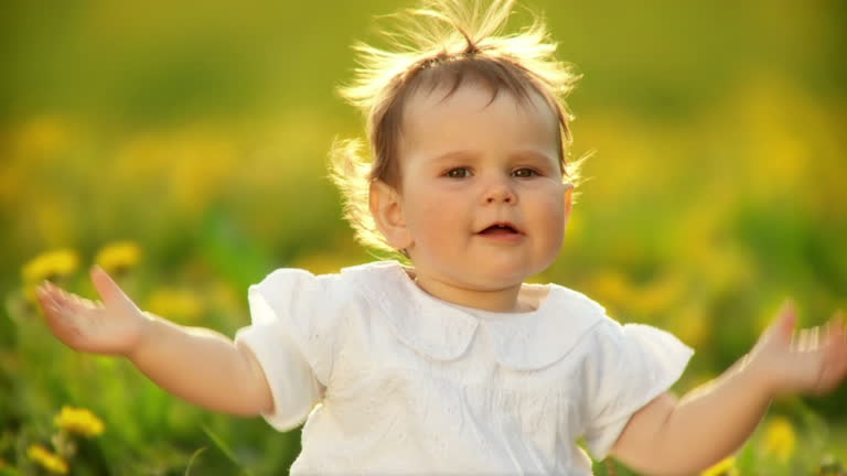 아기 돌보는 꿈