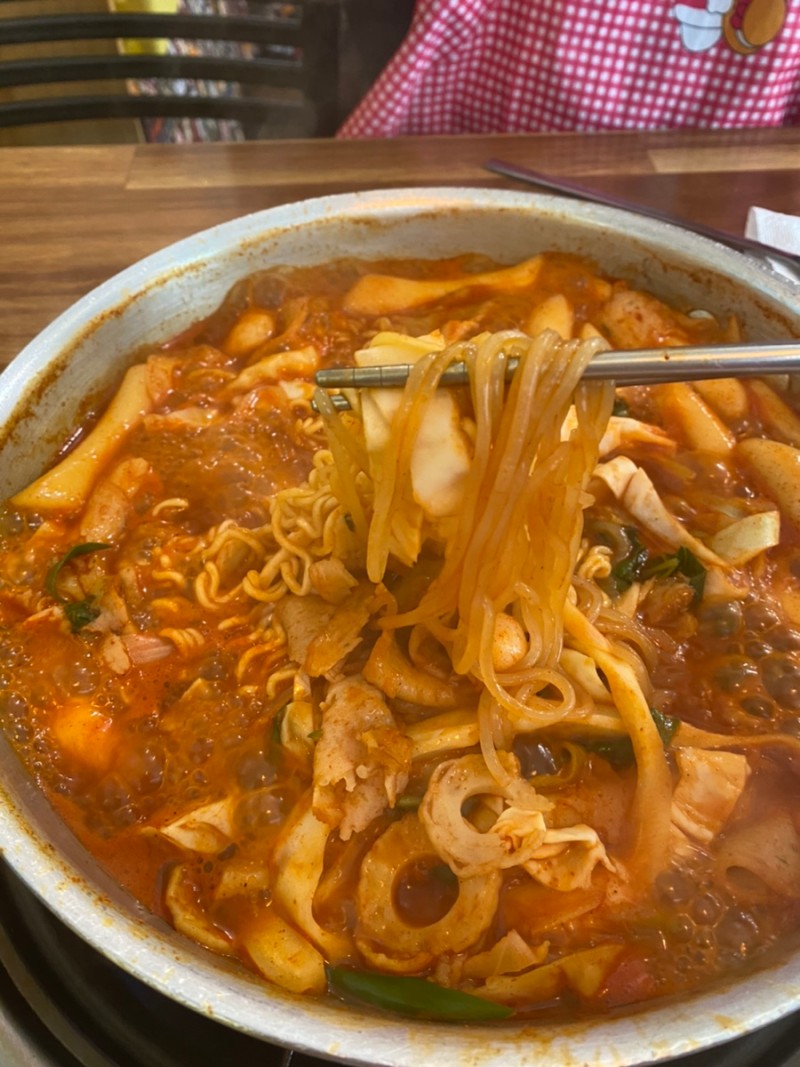 상암또보겠지떡볶이집