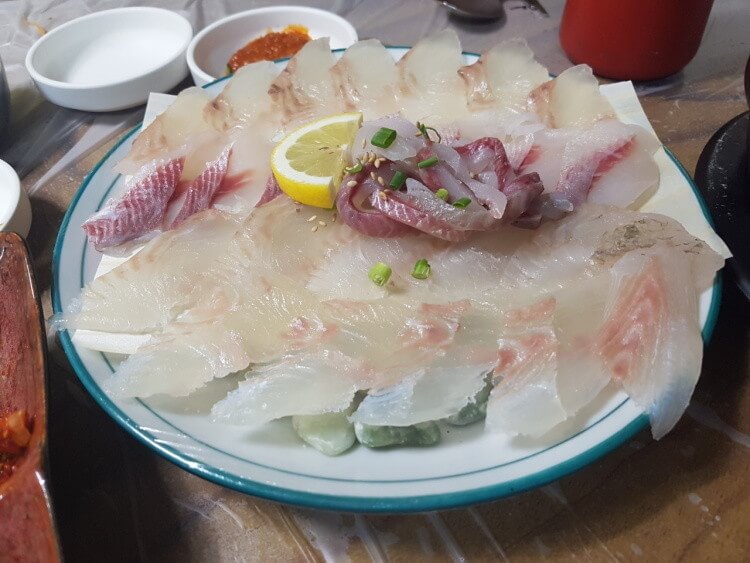 부산 가볼 만한 맛집은 어디일까? (부산 맛집 정보 BEST10!!)