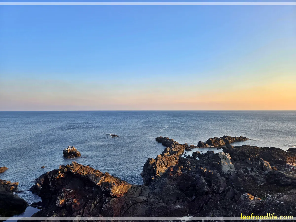 제주도-동쪽-섭지코지-해안절벽-바닷가