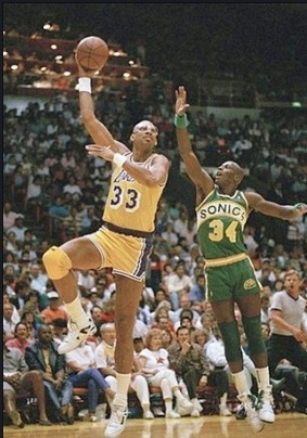 카림 압둘자바의 경기 사진