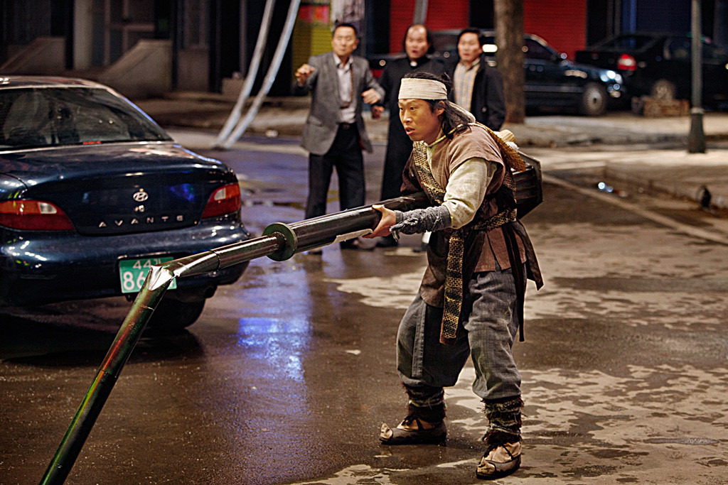 천방지축 도사, 시대를 뒤흔들다, 한국형 히어로의 재해석 — 영화 '전우치' 리뷰