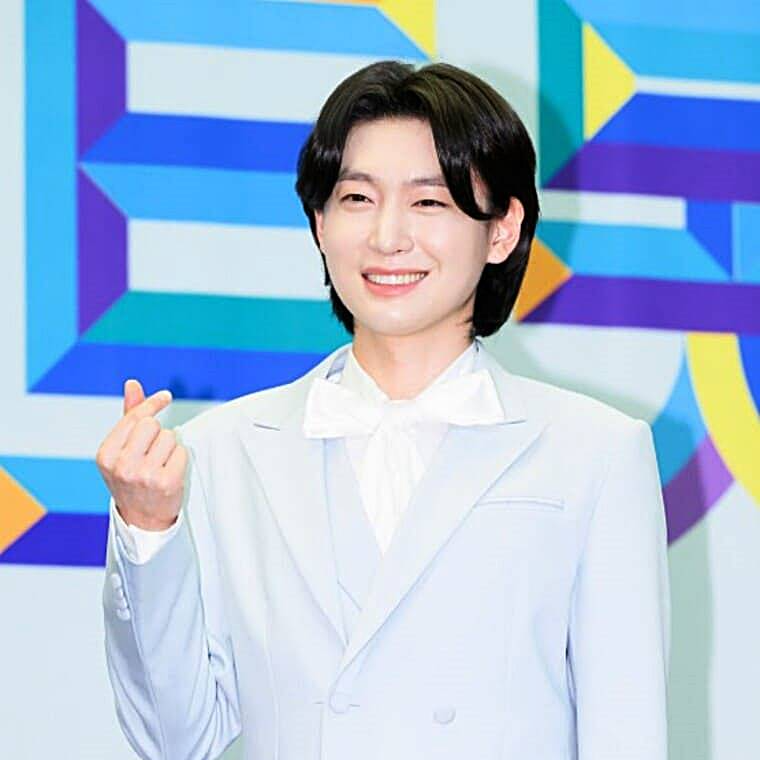 가수-김용빈