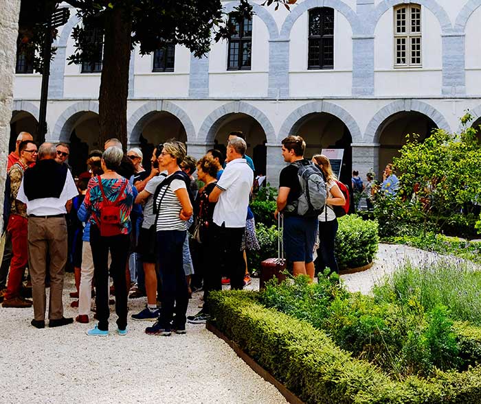관광통역안내사 국가전문자격증 썸네일