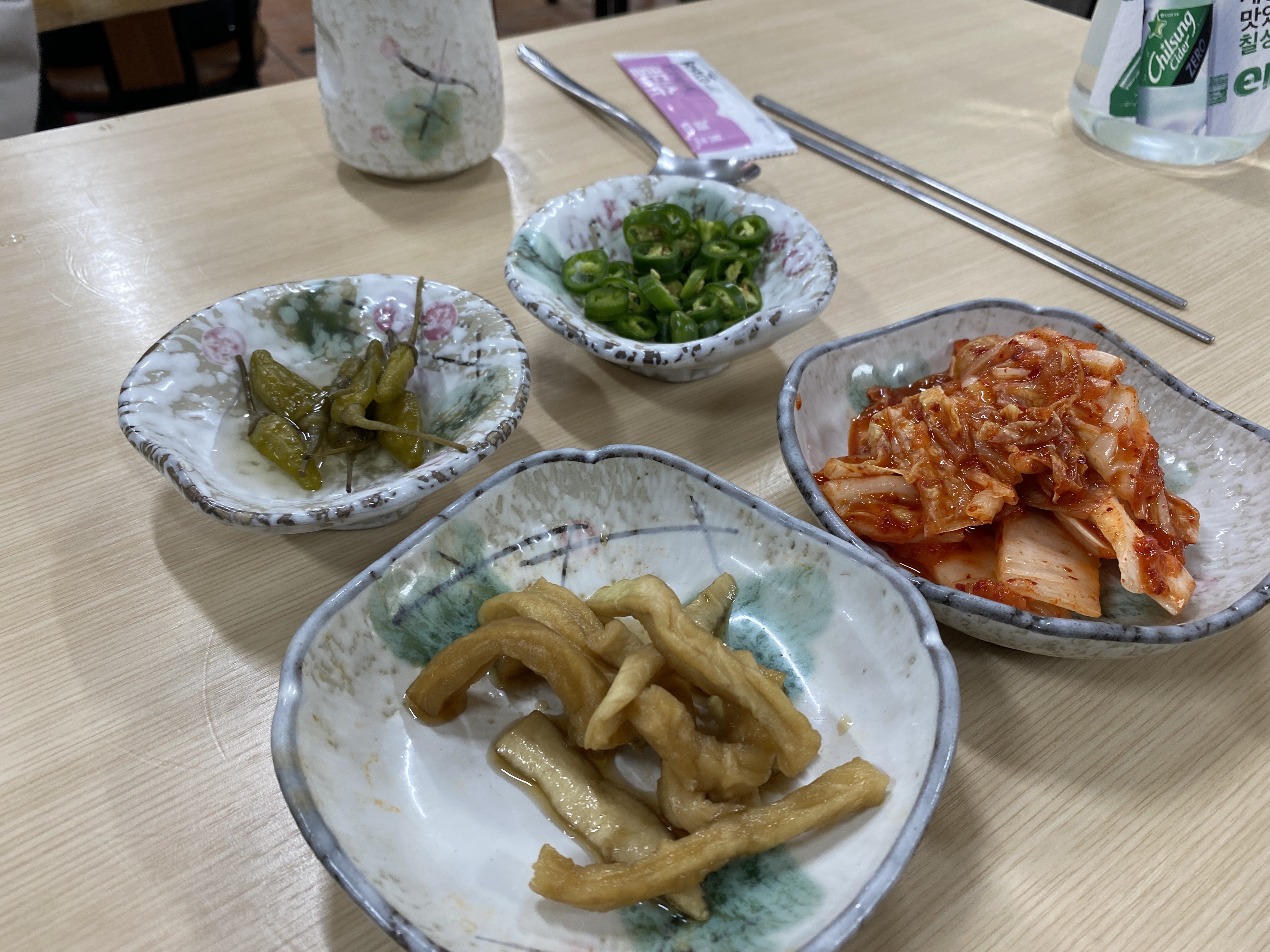 제주 공항 근처 향토음식 접짝뼈국 맛집 닥그네할망 방문 후기(4)