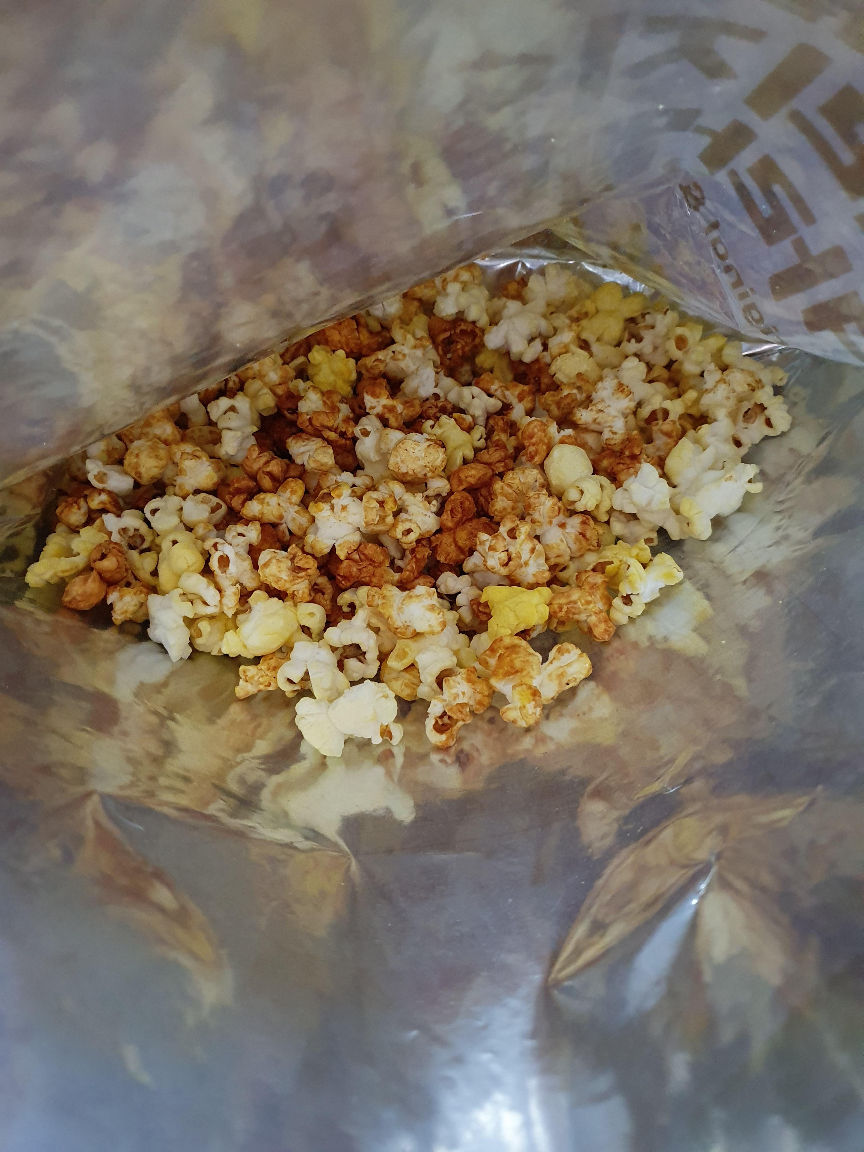 롯데마트 PB상품 오늘 좋은 카라멜 팝콘 이미 많이 먹었다. ㅋㅋ