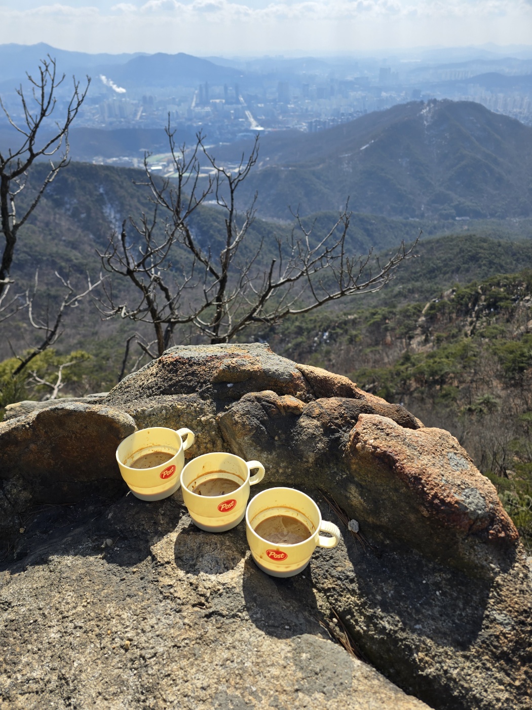 정상에서 믹스커피 한잔