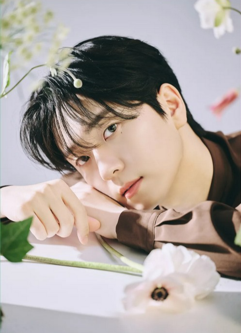 포레스텔라 멤버 고우림