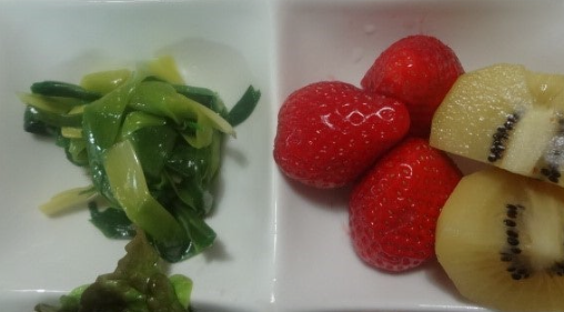 봄나물, 딸기, 키위