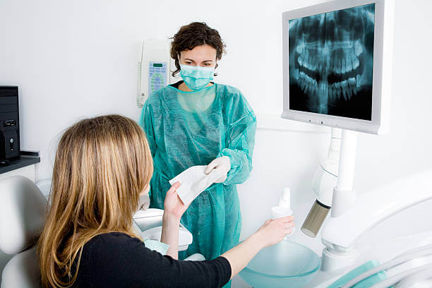 편도결석 빼는법, 집에서 빼는법 및 예방법을 알아봤습니다. 집에서 편도결석 빼는법과 병원에서는 편도결석을 어떻게 제거하는지 참고하시기 바랍니다.