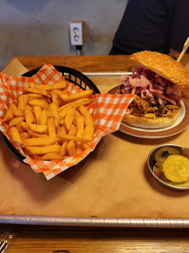 스모크하우스인구억