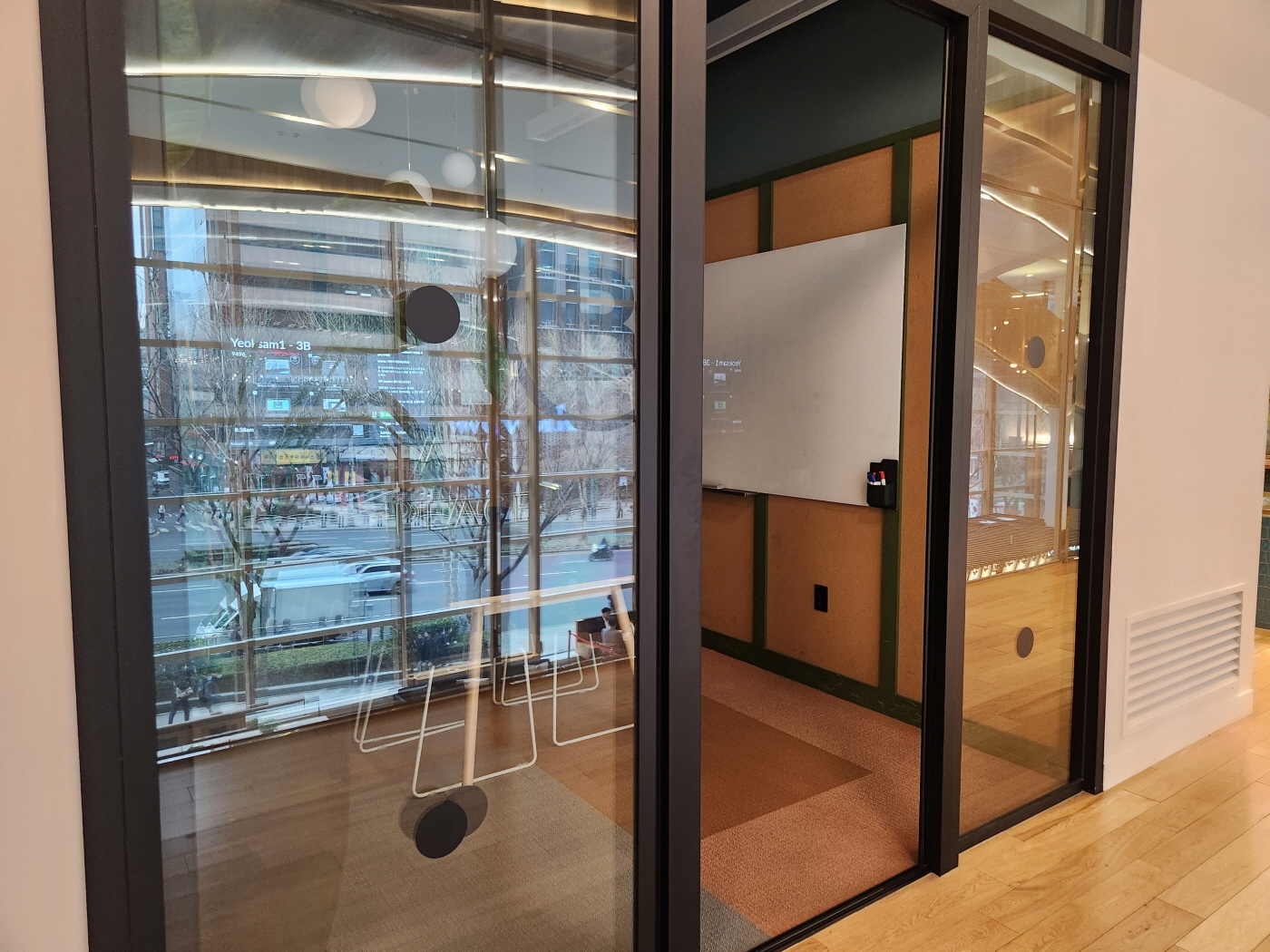 위워크 역삼역 3B 회의실