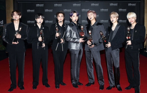 방탄소년단(BTS) Merry Go Round