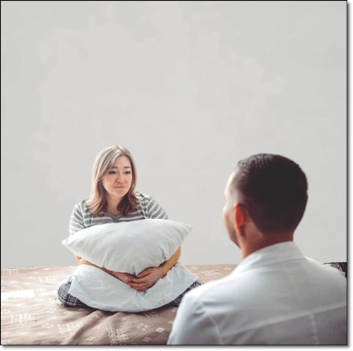 메니에르병 상담하는 여성