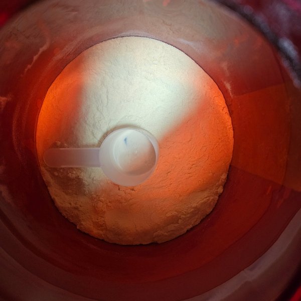 분말로 되어있는 글루타민 보충제