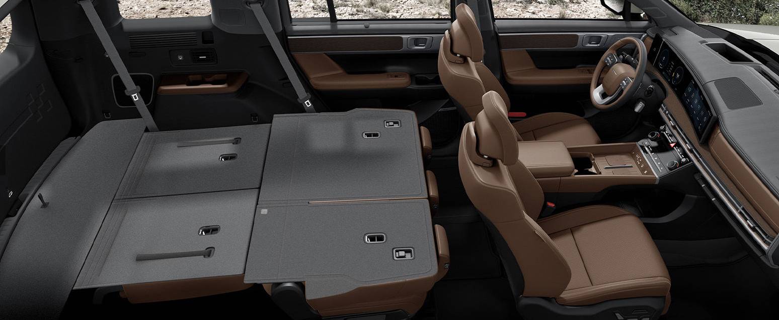 2024 싼타페 하이브리드 실내 좌석 폴딩 모습2